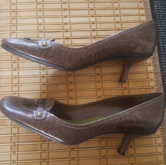 Enzo Angiolini Brown Kitten Heels 7.5 - Picture 3 of 8